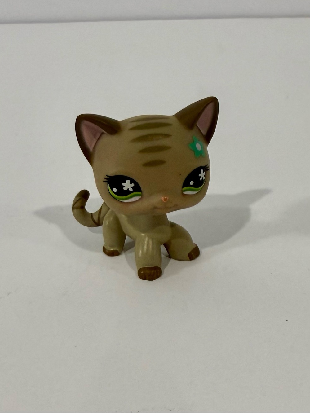 Littlest Pet Shop #483 Short Hair Cat Figure Brown/Tan Striped with Green Eyes